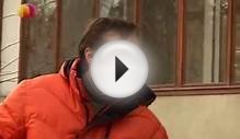 Как гулять с двумя собаками